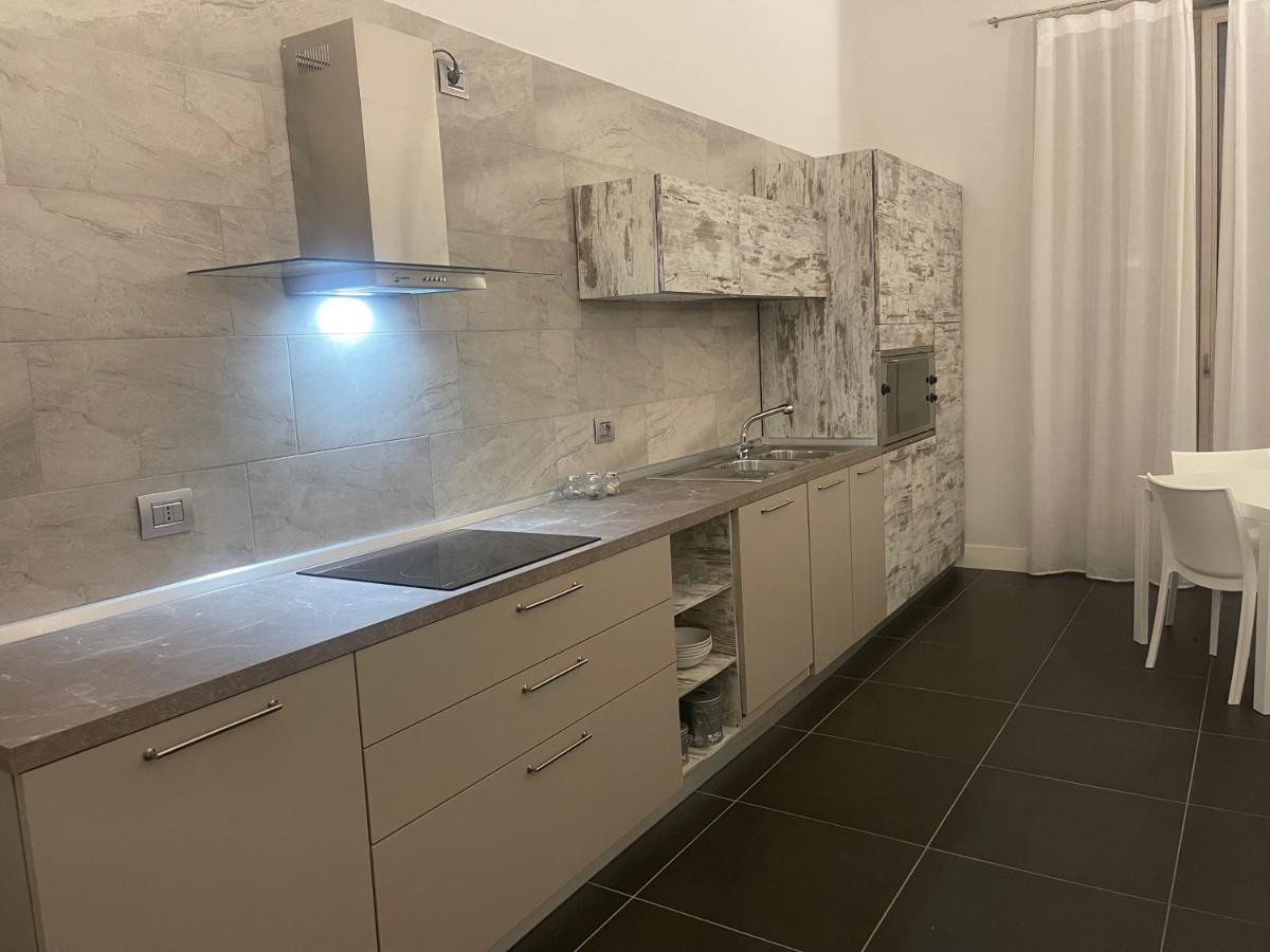 Katia'S Apartments Caserta Esterno foto